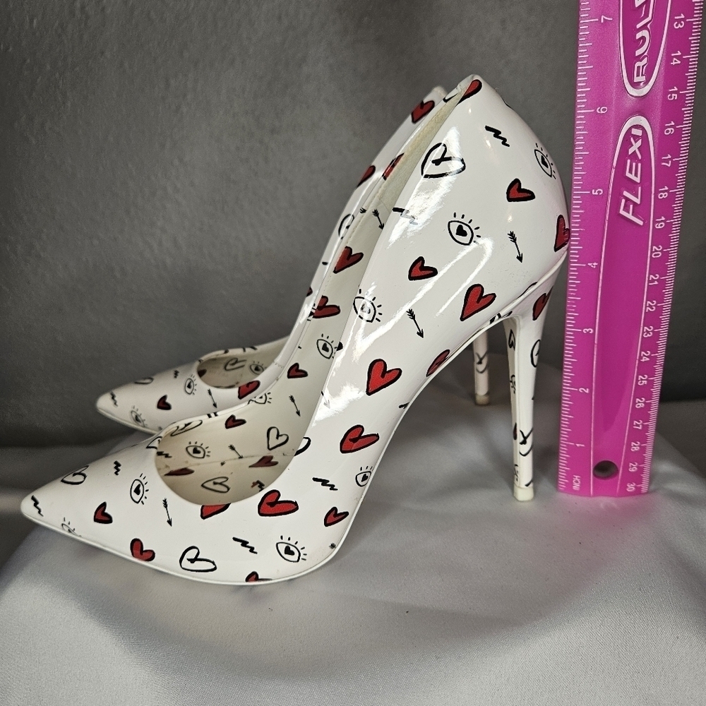 Special Limited Edition White, Black and Red Aldo Heart Pumps! - Picture 4 of 9